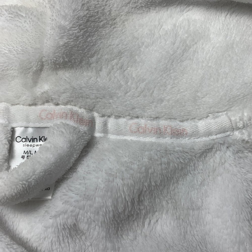 Calvin Klein White Robe - Picture 6 of 6